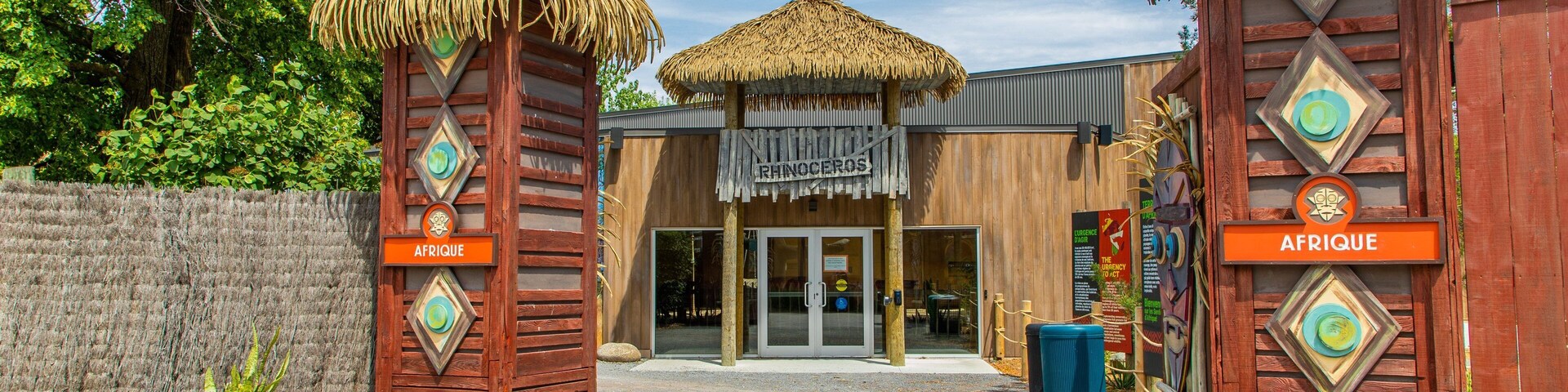 Granby Zoo which includes signage