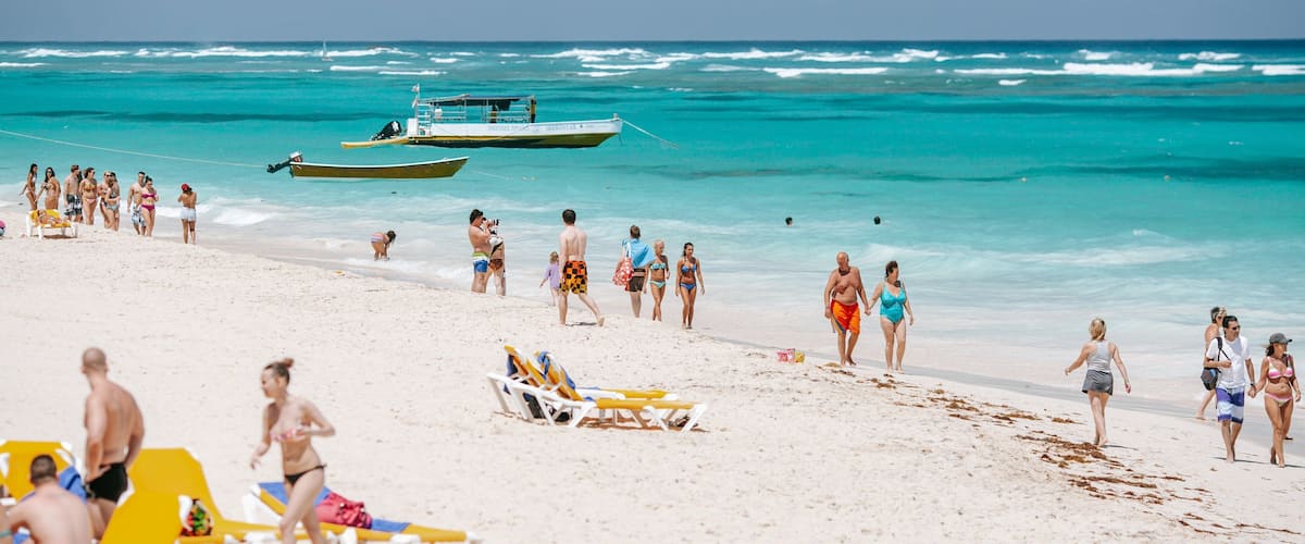Arena Gorda Beach showing general coastal views, a beach and tropical scenes