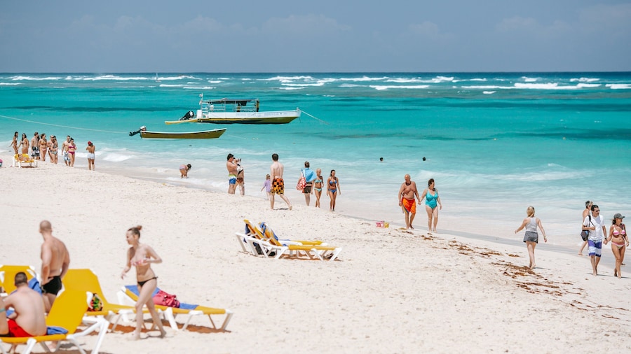 Arena Gorda Beach showing general coastal views, a beach and tropical scenes
