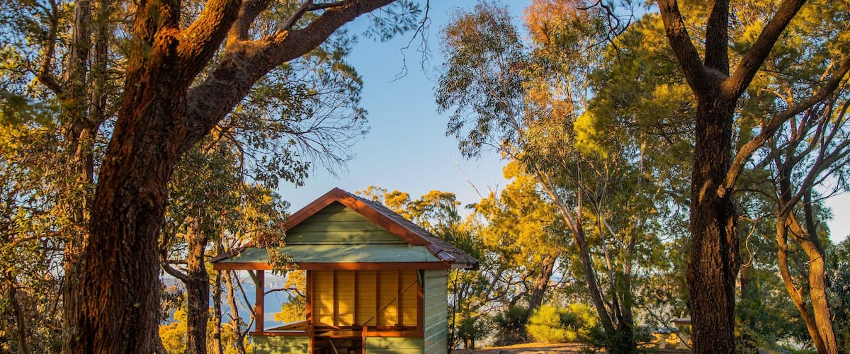 Sublime Point Lookout which includes tranquil scenes