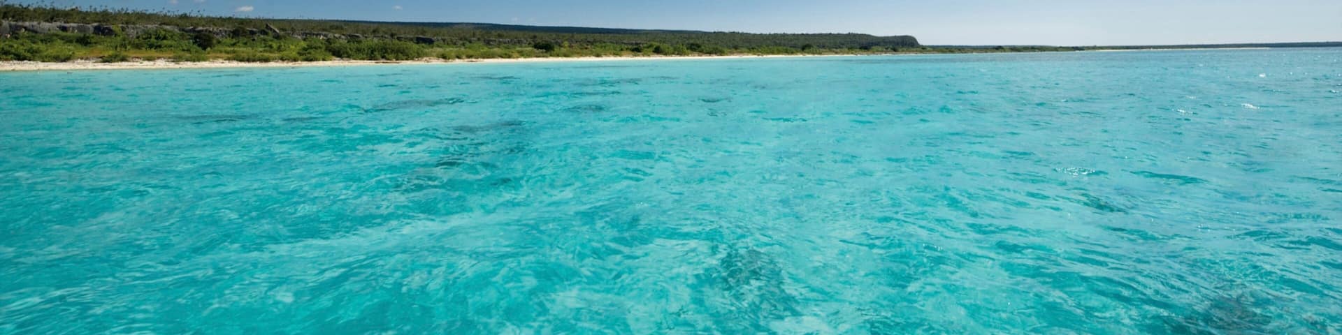 Barahona which includes landscape views, tropical scenes and general coastal views