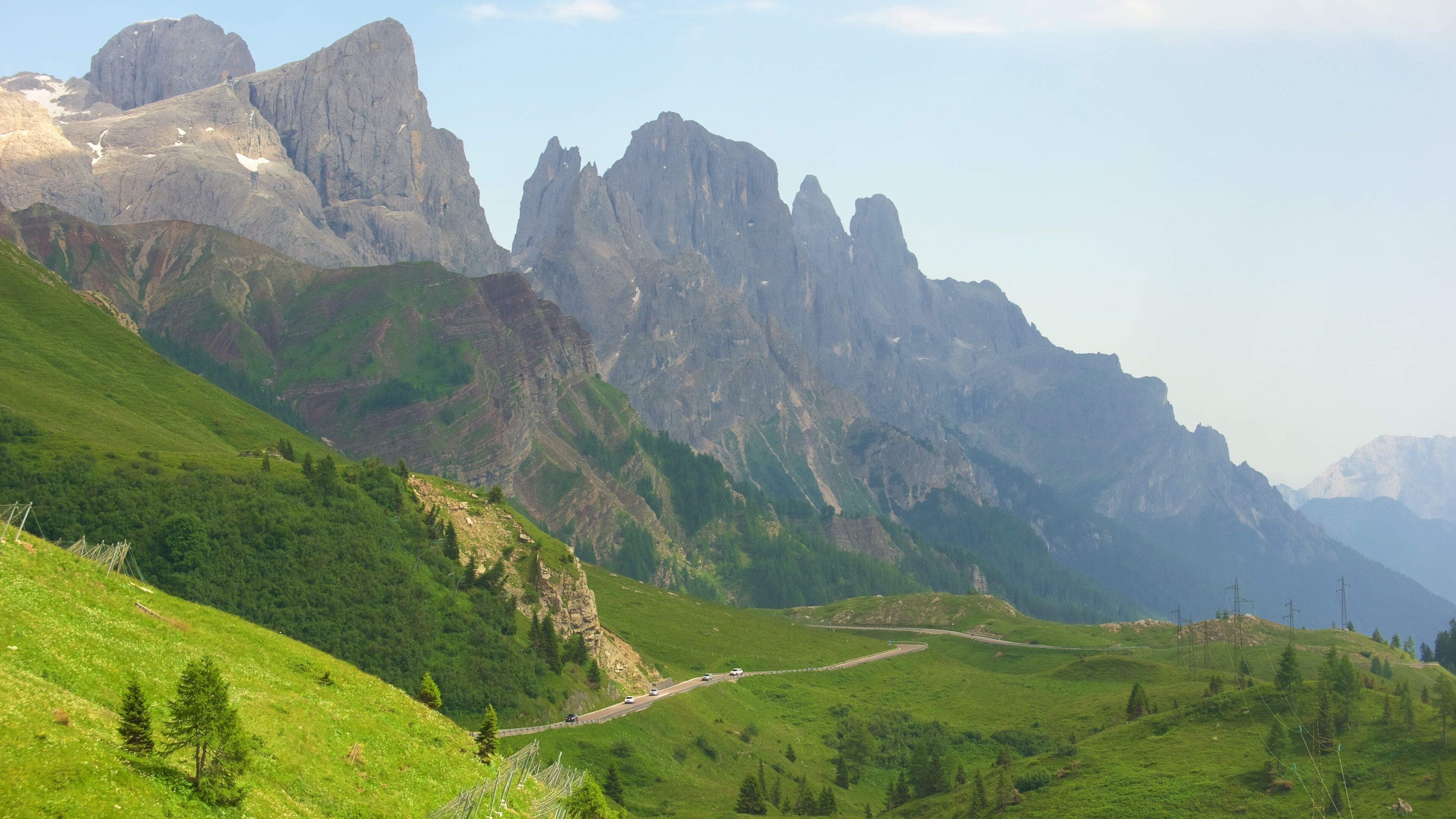 Passo Rolle showing mountains and tranquil scenes