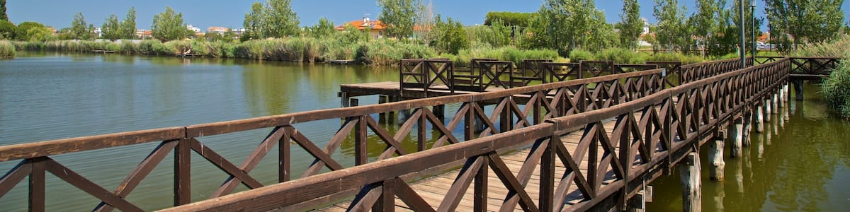 Bellaria-Igea Marina mit einem Brücke und Fluss oder Bach