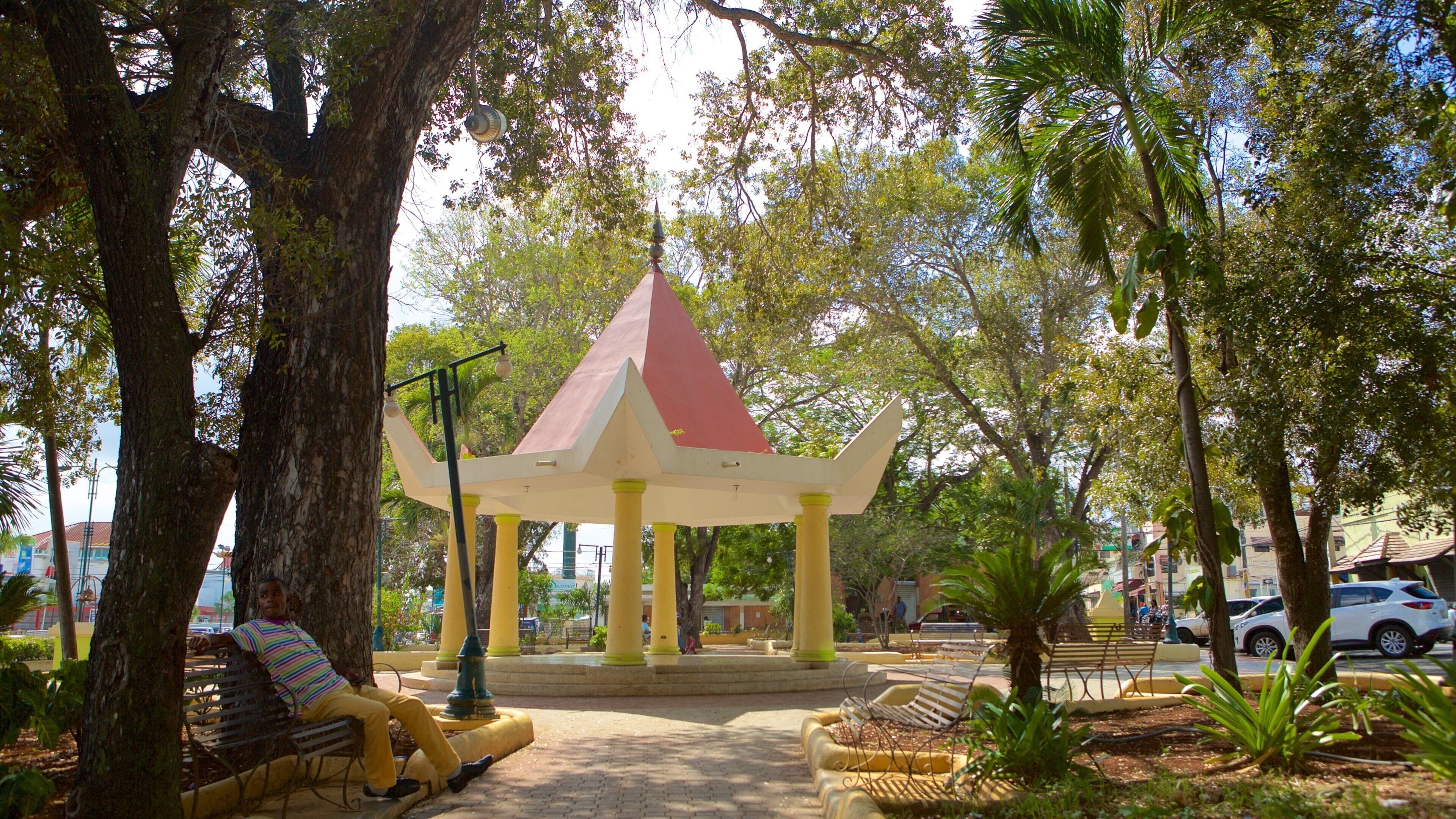 El Obelisco which includes a monument