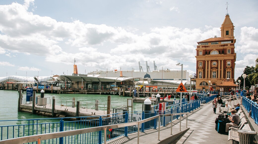Auckland Ferry Terminal which includes a bay or harbor