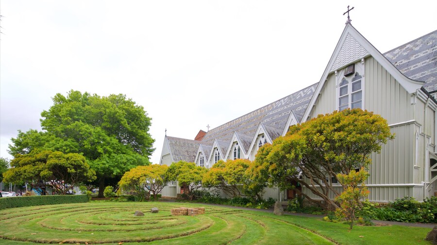 St Mary\'s Cathedral featuring a church or cathedral and heritage architecture