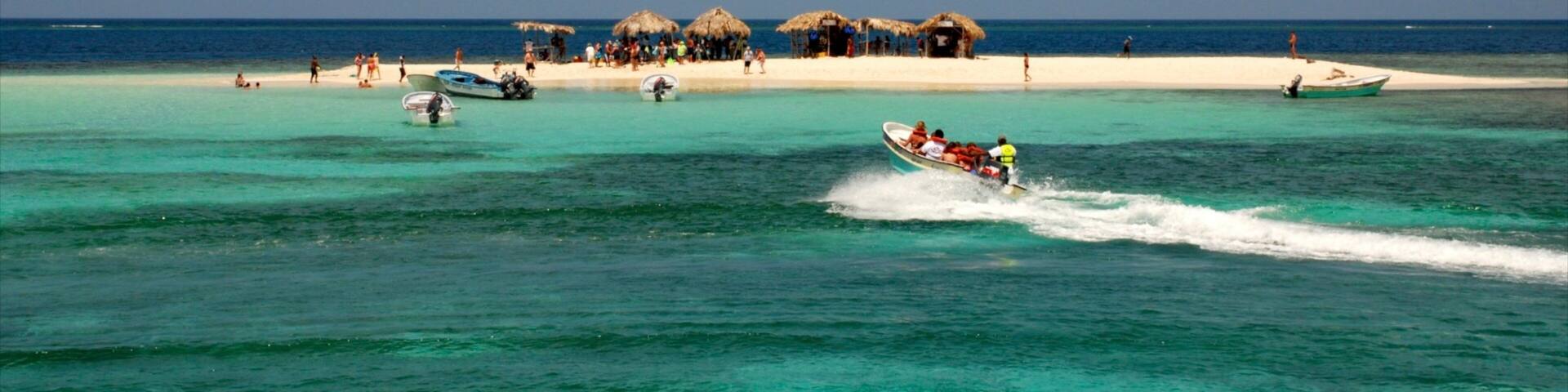 Dominican Republic which includes island images, coral and tropical scenes