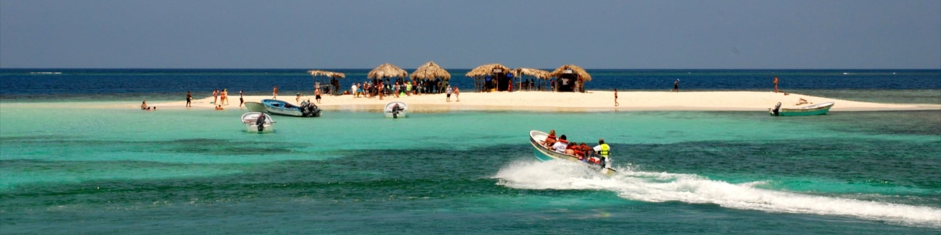 Dominican Republic which includes island images, coral and tropical scenes