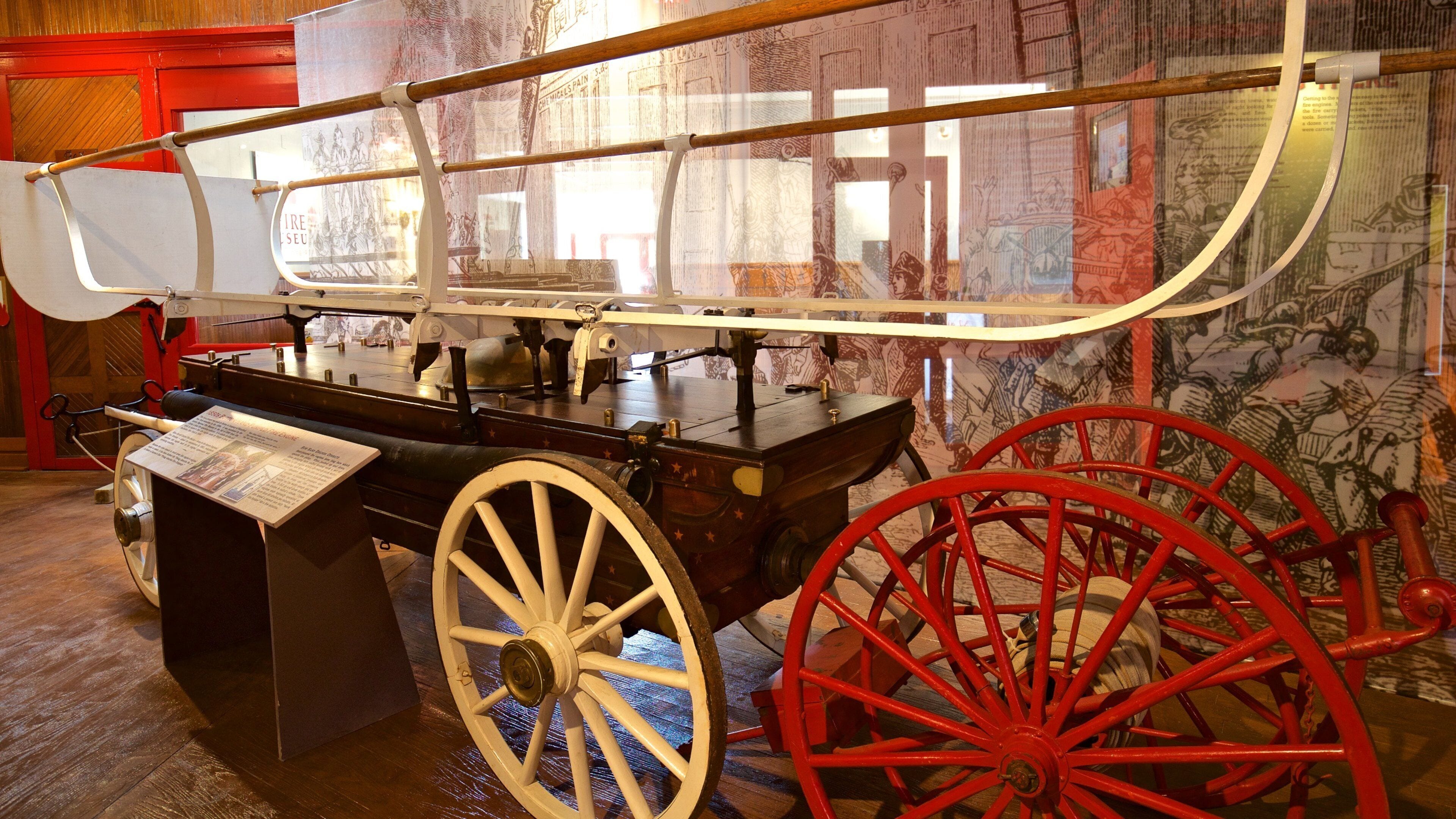 Aurora Regional Fire Museum caracterizando elementos de patrimônio e vistas internas