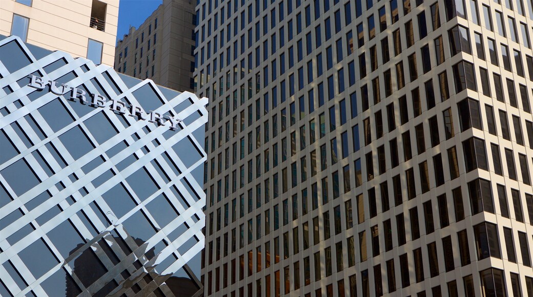 Shops at North Bridge showing signage, a city and city views