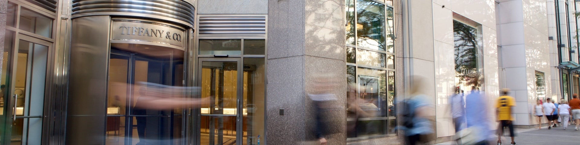 Shops at North Bridge mostrando cenas de rua