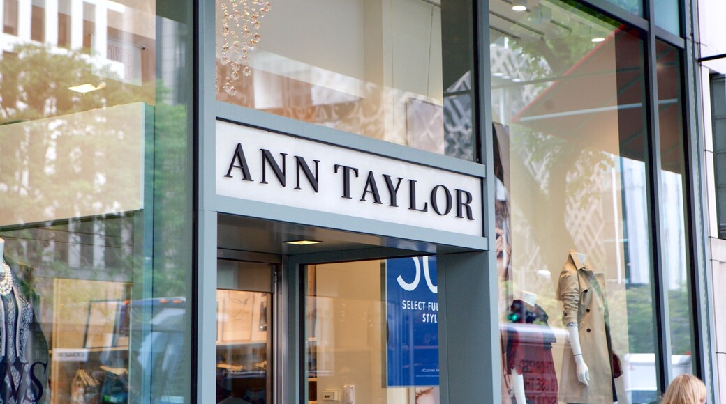 Shops at North Bridge som viser shopping og skilt