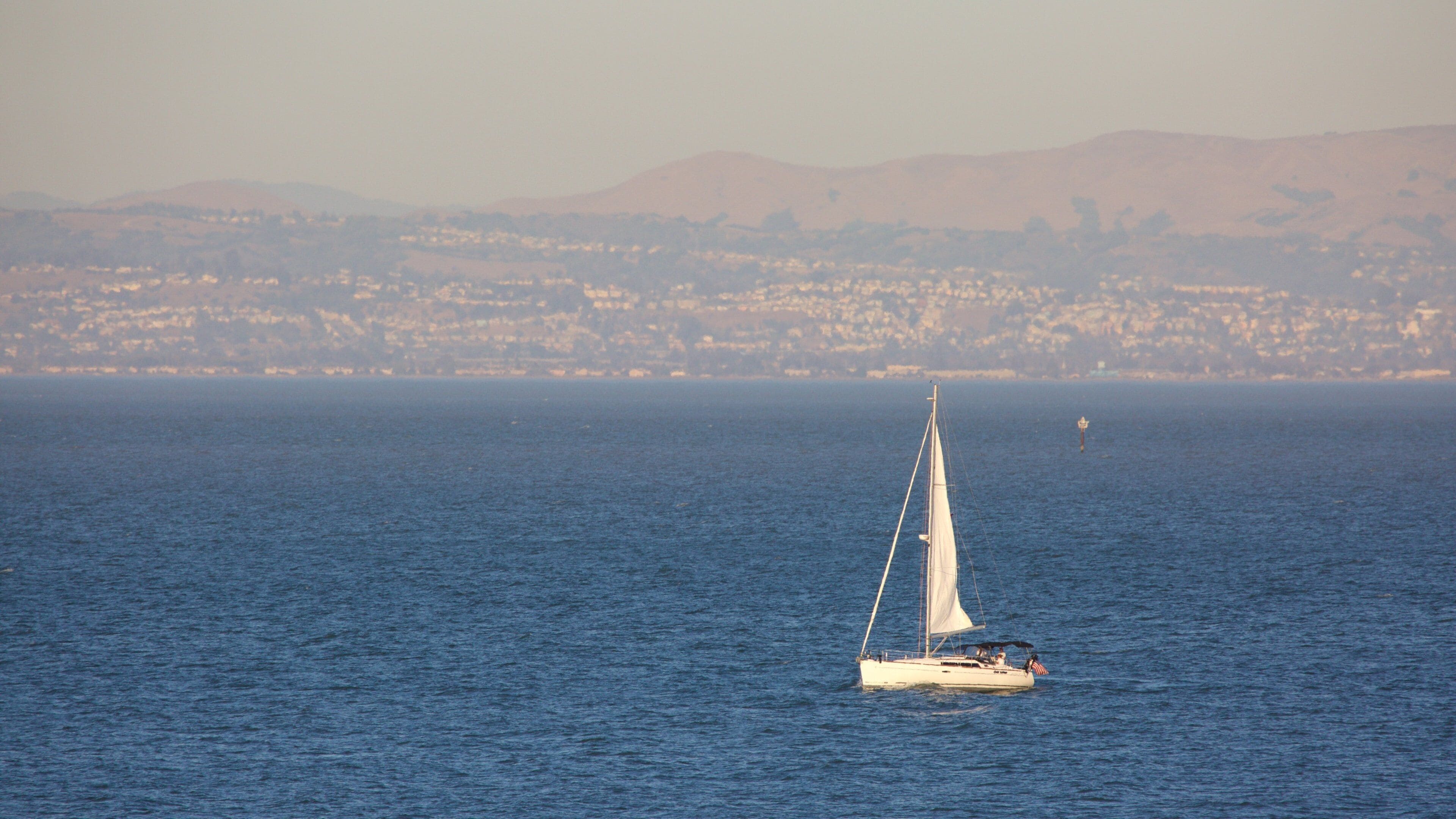 Coyote Point Park showing sailing and general coastal views