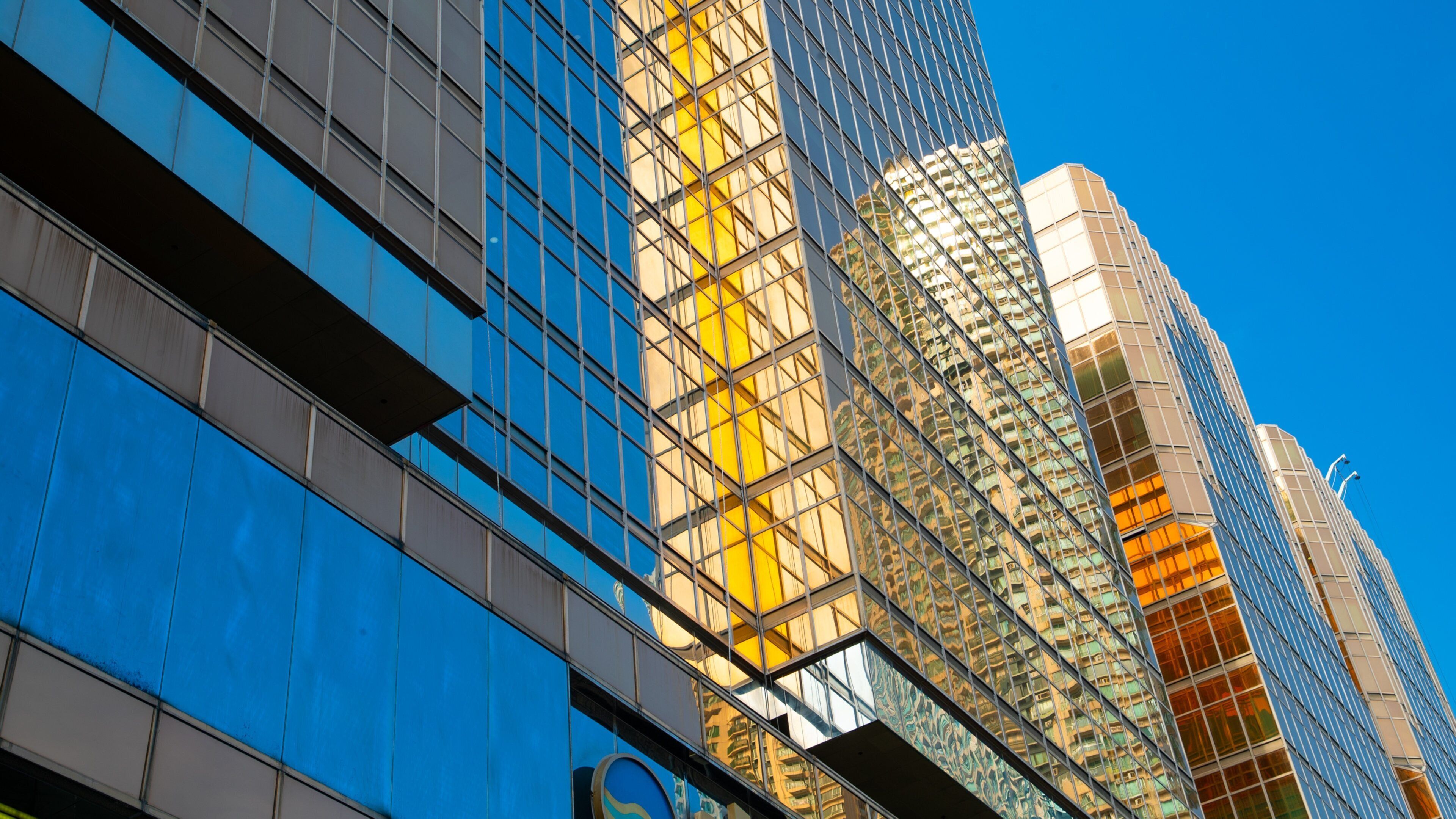 Hong Kong China Ferry Terminal which includes a city