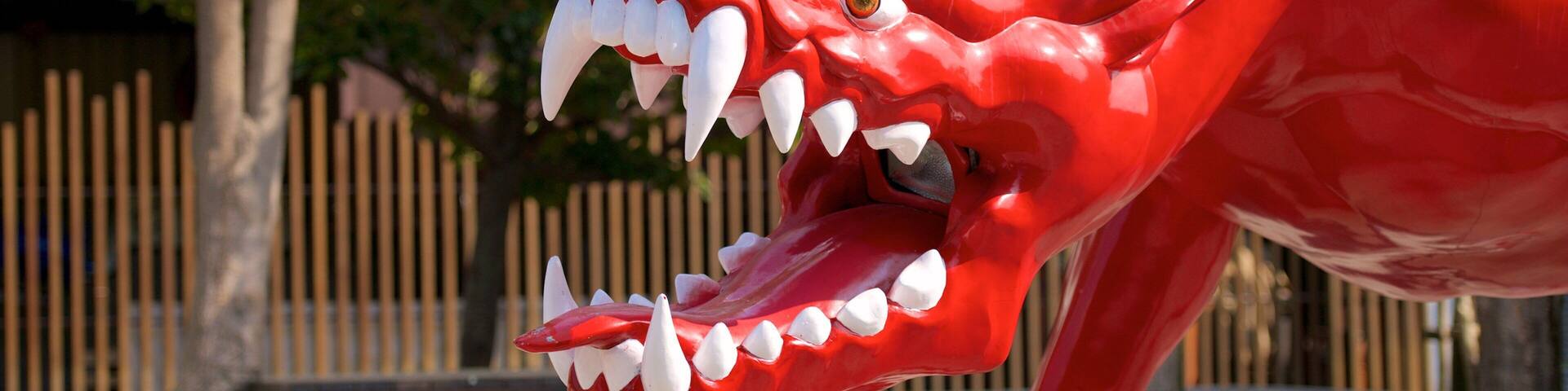 Pier-2 Art Center which includes outdoor art and a statue or sculpture