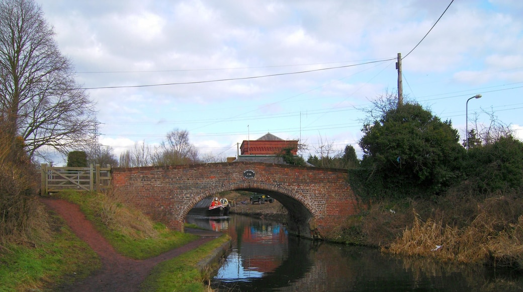 Bridge and Victorian pumping station at Hinksford, South Staffordshire, UK, on the Staffs and Worcs Canal.