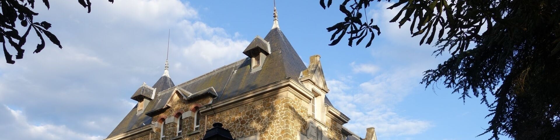 Château du Val des Dames, vu depuis le nord-ouest, Gretz-Armainvilliers