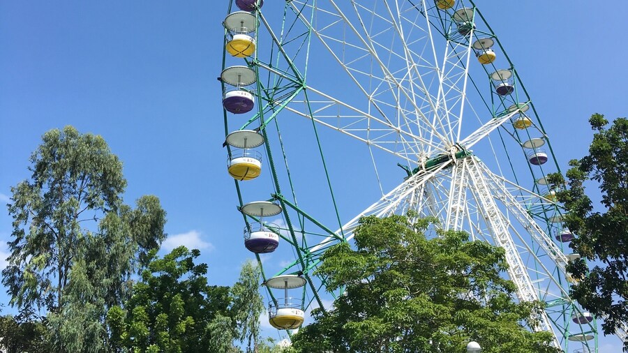 Wheel Fate, Enchanted Kingdom's version of the Ferris Wheel with 36 giant gondola. Enchanted Kingdom is a local theme park in the Philippines that can be found in Sta. Rosa Laguna. It can be reach via the South Luzon Expressway. #Blue