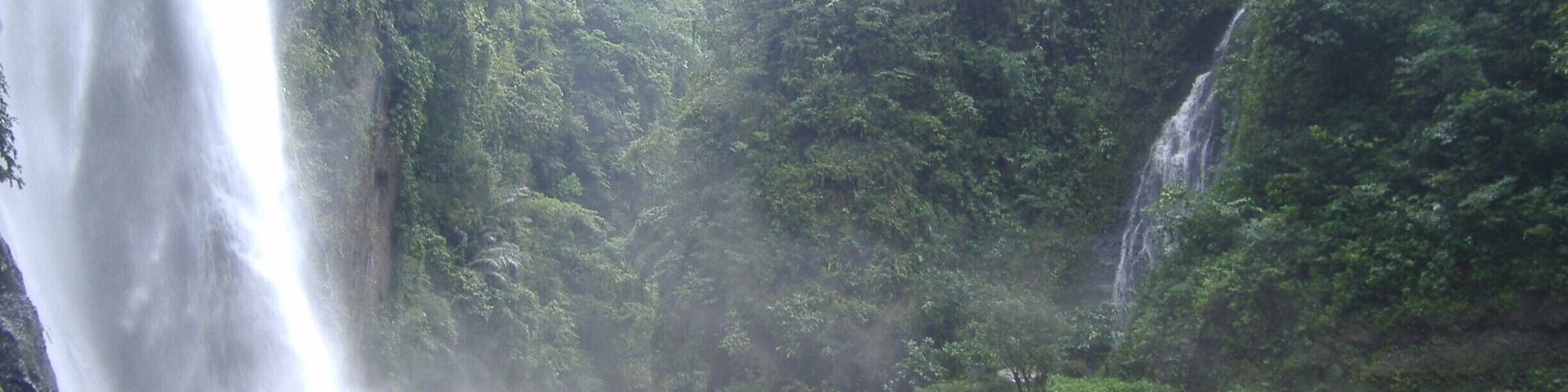 Visiting Pagsanjan Falls is quite an experience as they are only accessible by canoe through the river rapids.
Most hotels can organise a river tour for you with local and experienced boatmen to navigate the rapids.
#NationalPark
#Waterlust