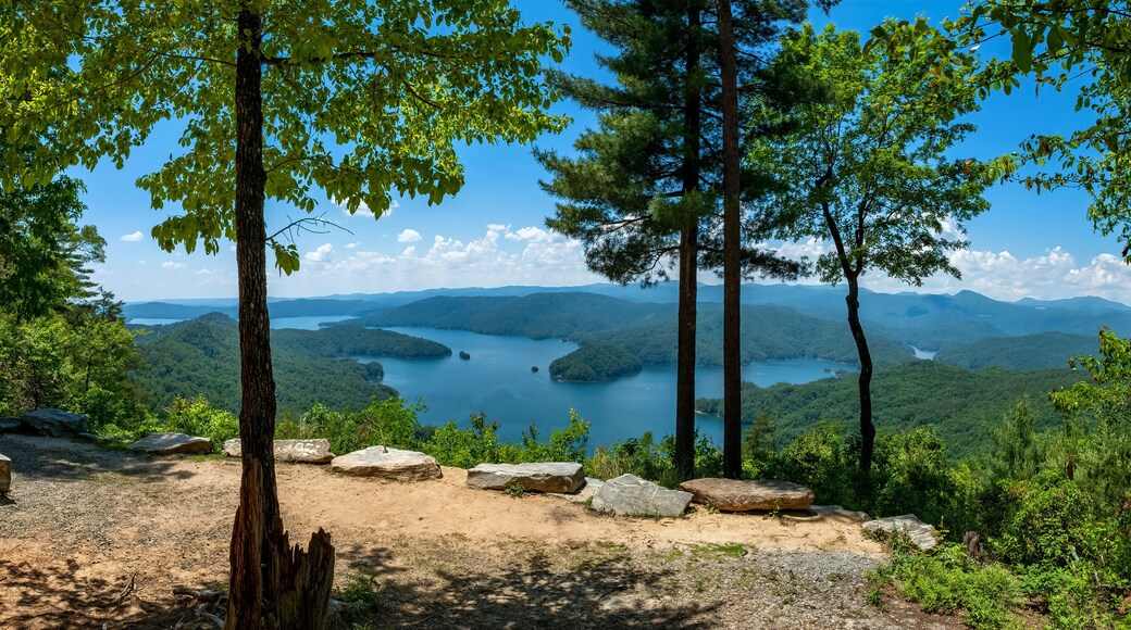 Lake Jocassee