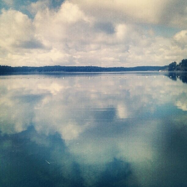 Here, half an hour from Stockholm city, you'll find this nice beach, a bistro and a popular cafe. The beach is crowded during summer and a spot where loitering teenagers like to loiter around. But both bistro and cafe are worth a little detour. 