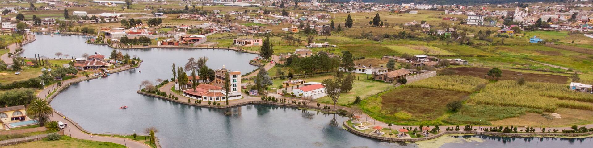 Chignahuapan Lagoon with nine springs are exactly what "Chignahuapan" means in Nahuatl. It is perfect for boating. In September there is a Trout Fishing Tournament.
