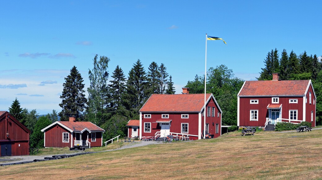 Historische Häuser in Alnö Schweden
