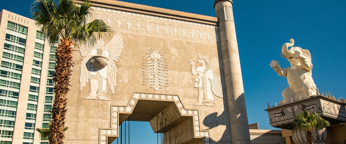 Grauman\'s Egyptian Theatre showing a statue or sculpture and heritage elements