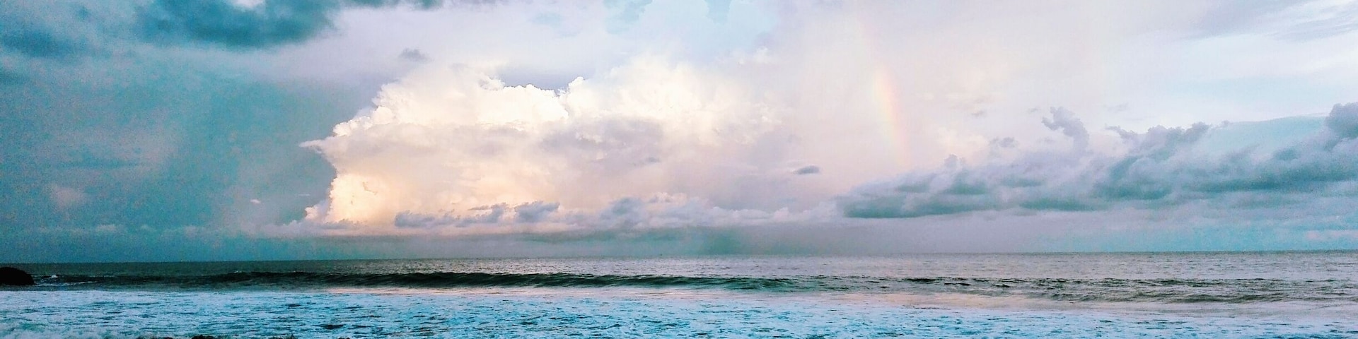 Just catched this satisfying lightened sundown at the beach