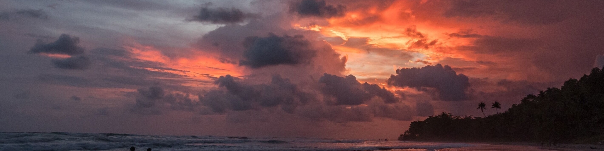 What a night this turned out to be. After a surf session, my kids talked me into going back down to the beach, and we were rewarded with this! #adventure