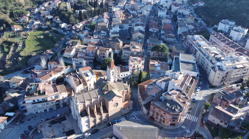 iglesia torrelles de llobregat,fotografia aerea torrelles de llobregat,catalunya