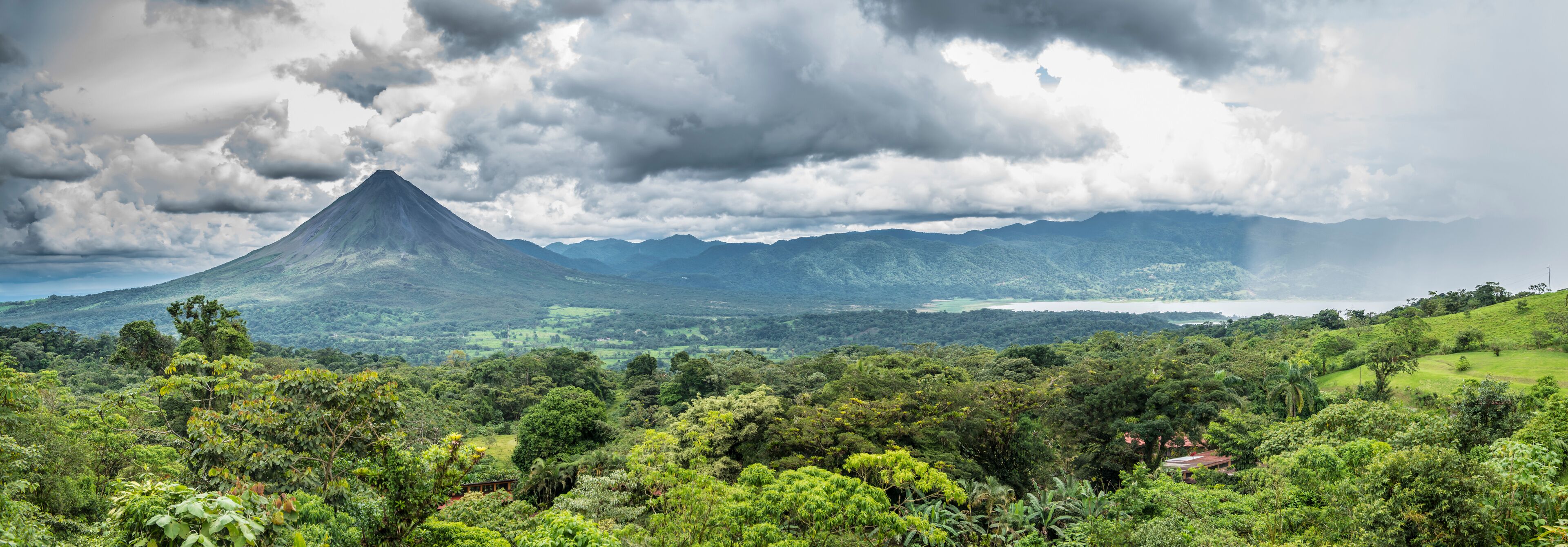 Arenal volcano and lake  panorama.