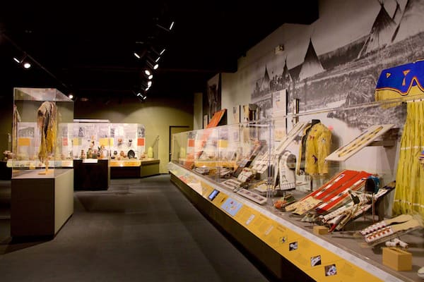 Montclair Art Museum mit einem Kunst, Innenansichten und Geschichtliches