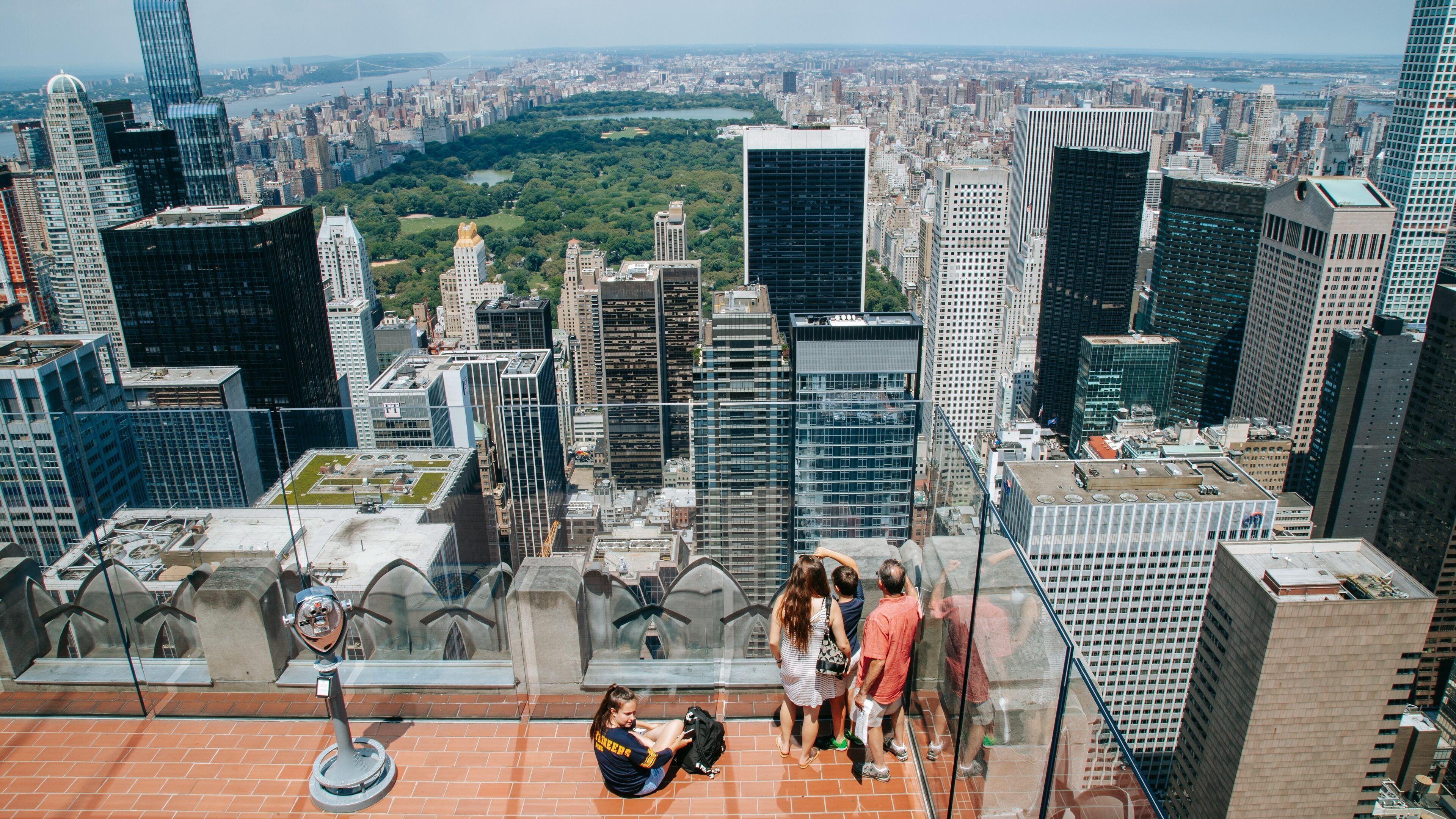 Top of the Rock showing views, landscape views and a city