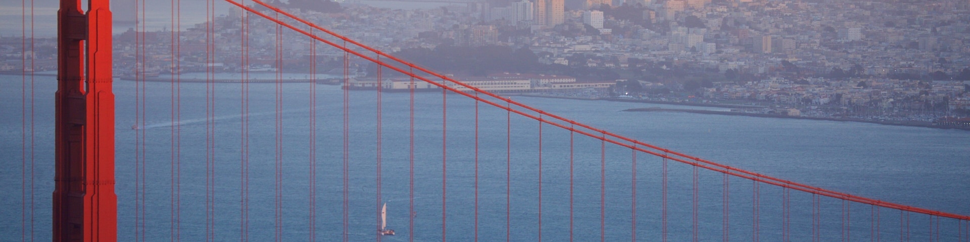 Northern California which includes a bridge, a city and a bay or harbor