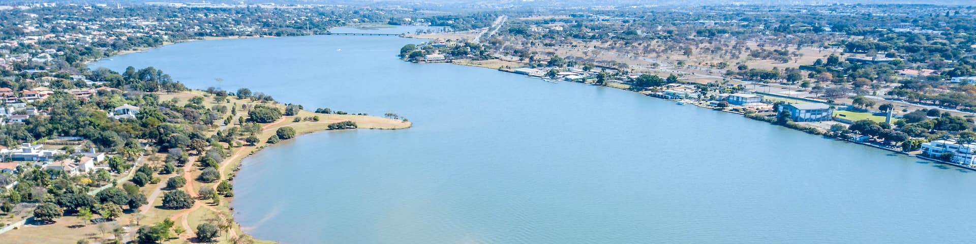 A beautiful view of Paranoa Lake in Brasilia, Brazil
