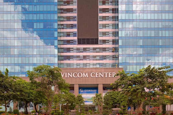 Vincom Center Shopping Mall which includes signage