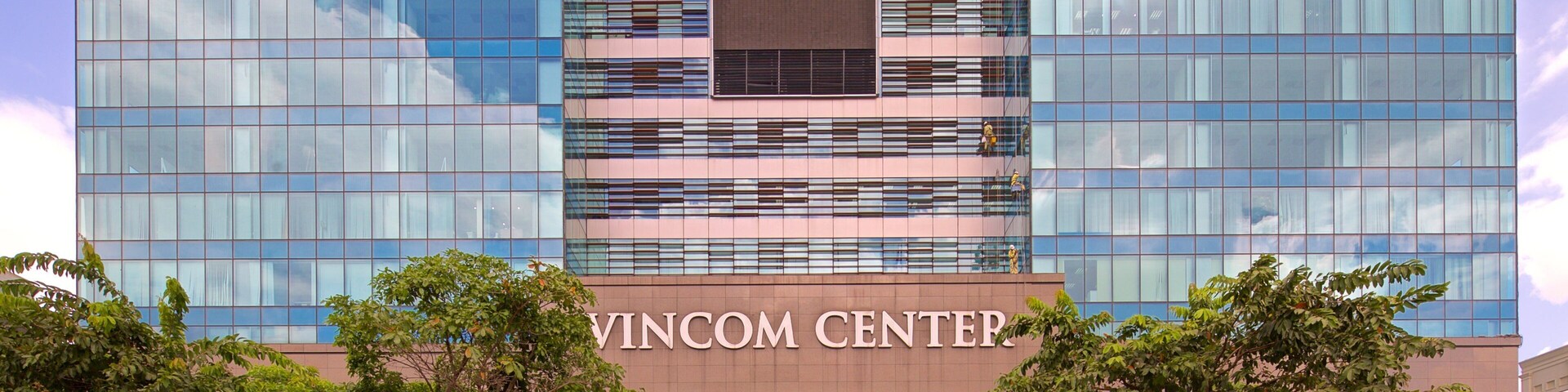 Vincom Center Shopping Mall which includes signage