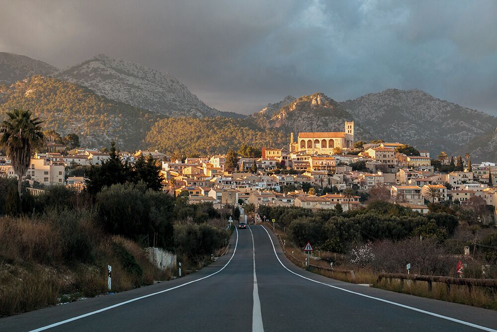 Driving around a Mediterranean island is one of those experiences that is tough to beat.

Recently arriving in Mallorca, one of the Balearic Islands of Spain, we arrived in our temporary home of Selva.

Rolling into town just as the sun was setting gave us an incredible welcome!

#Spain #Mallorca #Sunset