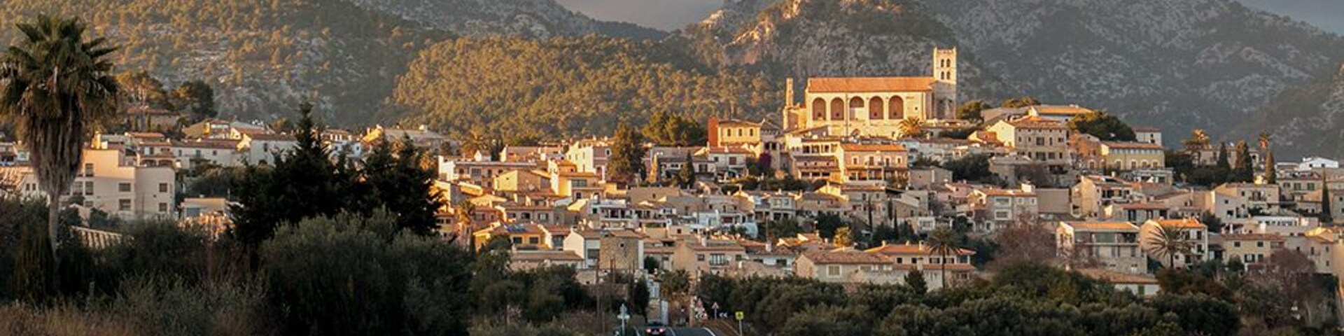 Driving around a Mediterranean island is one of those experiences that is tough to beat.
Recently arriving in Mallorca, one of the Balearic Islands of Spain, we arrived in our temporary home of Selva.
Rolling into town just as the sun was setting gave us an incredible welcome!
#Spain #Mallorca #Sunset