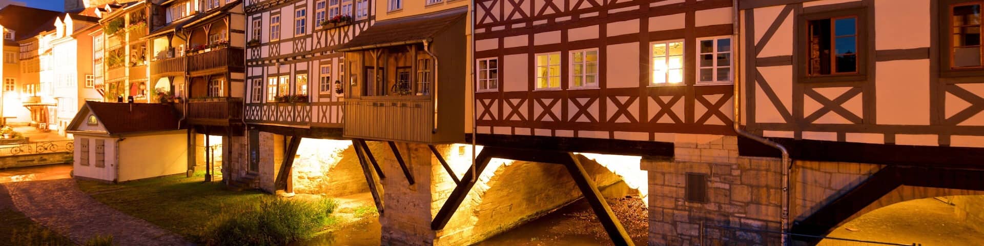 Kramerbrucke mettant en vedette patrimoine historique et scènes de nuit