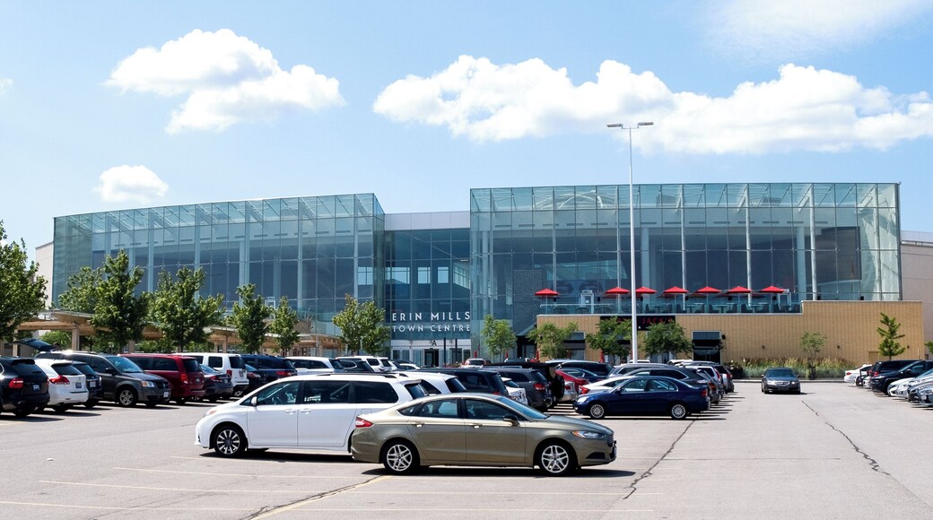 Mississauga_ErinMillsTownCentre_6230122-1