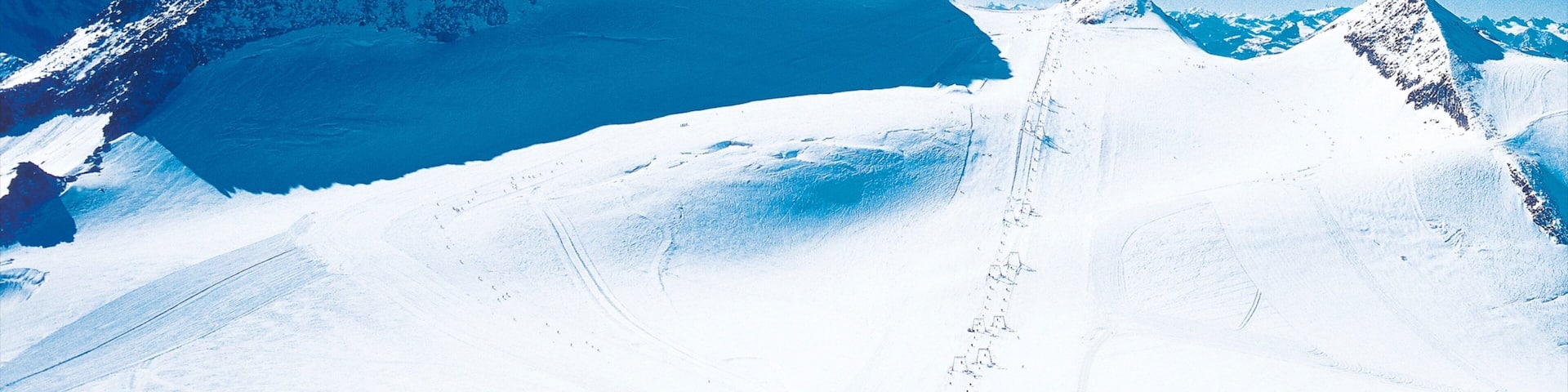 Hintertux Glacier Ski Resort which includes mountains and snow