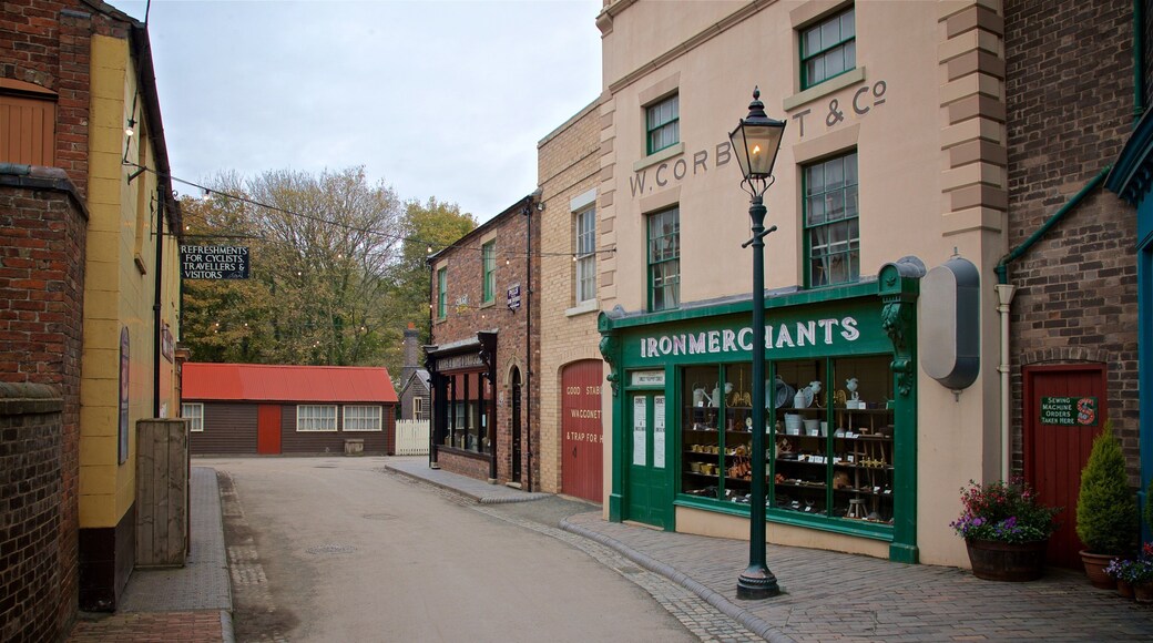 Blists Hill showing a small town or village