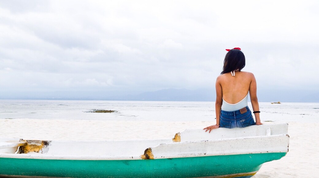 Every beach is post card worthy in the Nusa islands