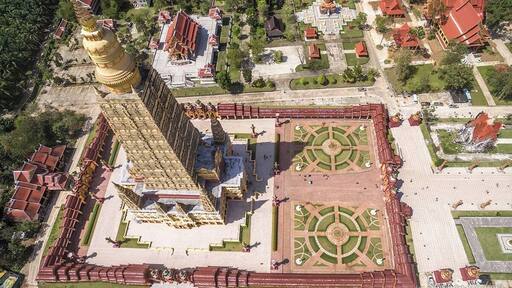Wat Bang Thong is an impressive Buddhist temple located in Ao Leuk District, Krabi, Thailand. The chedi is at least 50 metres high. #Perspectives #LifeAtExpedia