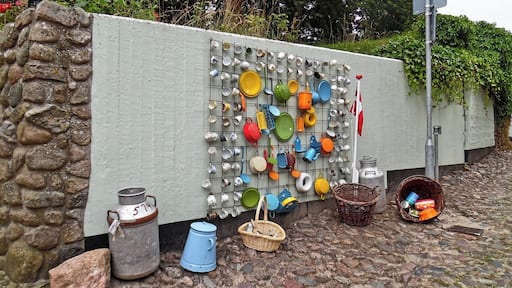 Antique shop in the old city of Mariager, house of wine down to the basement.