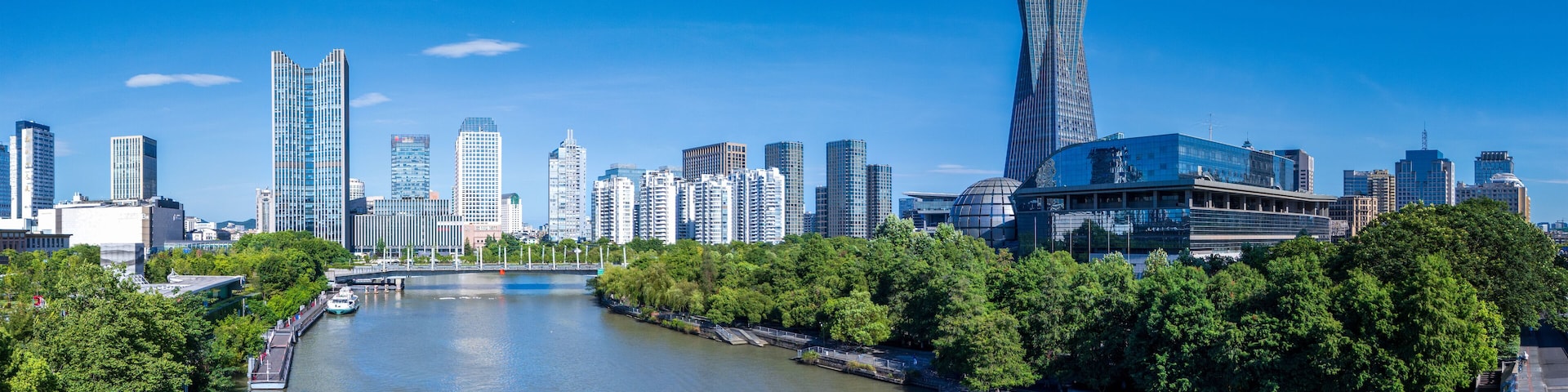 Urban environment of West Lake Cultural Plaza and Wulin Square in Hangzhou, China