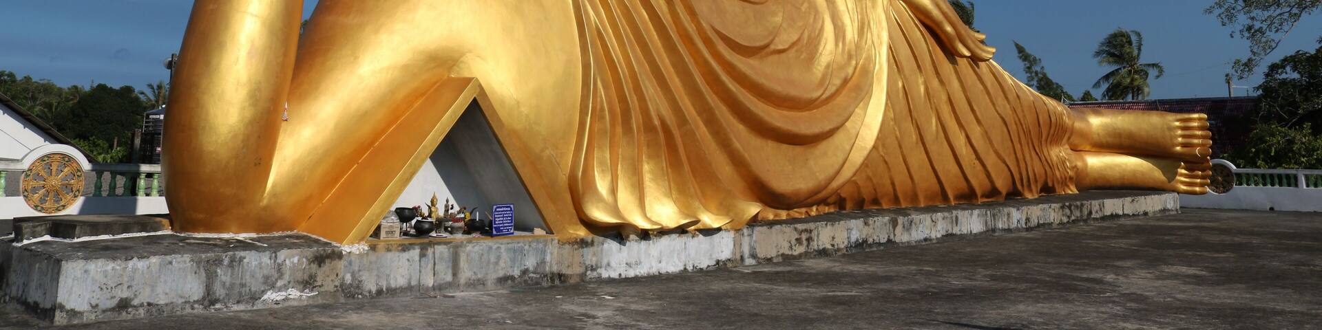 ThailandPhuketThalangWat Srisoonthorn29m long reclining Buddha; Shutterstock ID 766869244; Purchase Order: SP-2378; Order Number: Vietnam/Phuket Go Guides Dec 19; Client/Licensee: Hotels.com - Lee Ban