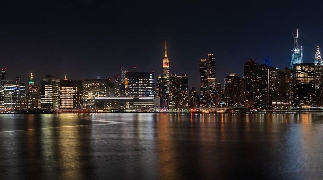 Cool Nights in New York City 🍎